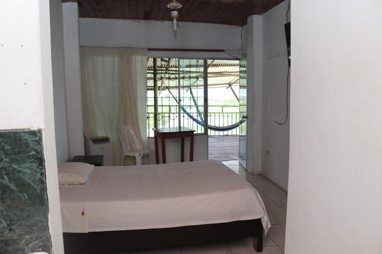 Amazon Breeze Hotel Iquitos Exterior photo